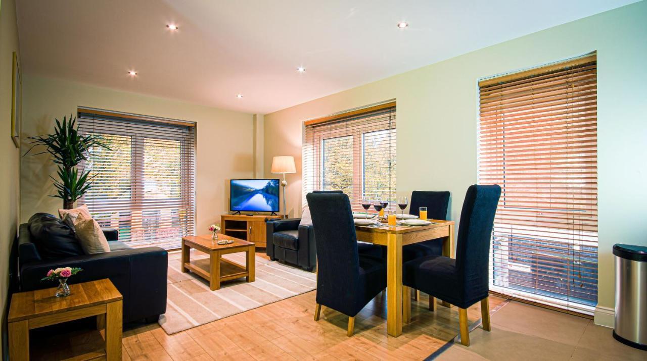 Superb City Center 1 Or 2 Bedroom Apts King Bed Southampton Exterior photo