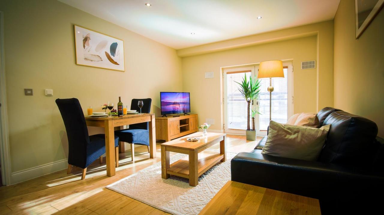 Superb City Center 1 Or 2 Bedroom Apts King Bed Southampton Exterior photo
